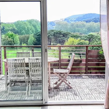 Appartement Agay Rive Nature : 3 Pieces De Standing Calme Piscine 170la Saint-Raphaël