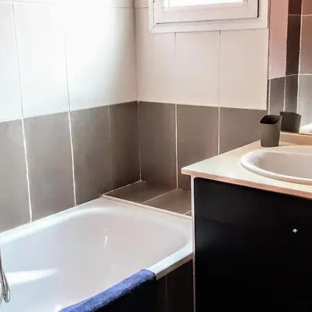 Agay Rive Nature : 3 Pieces De Standing Calme Piscine 170la Appartement